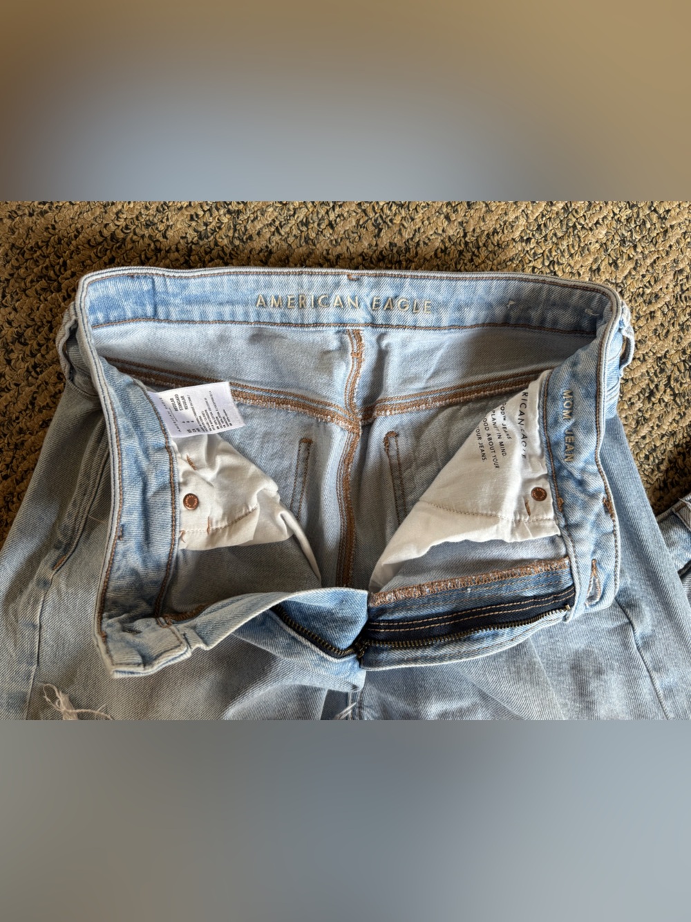 2 pairs of American Eagle Outfitters Mom Jean & Highest Rise 90s Boyfriend Jeans - Picture 4 of 5